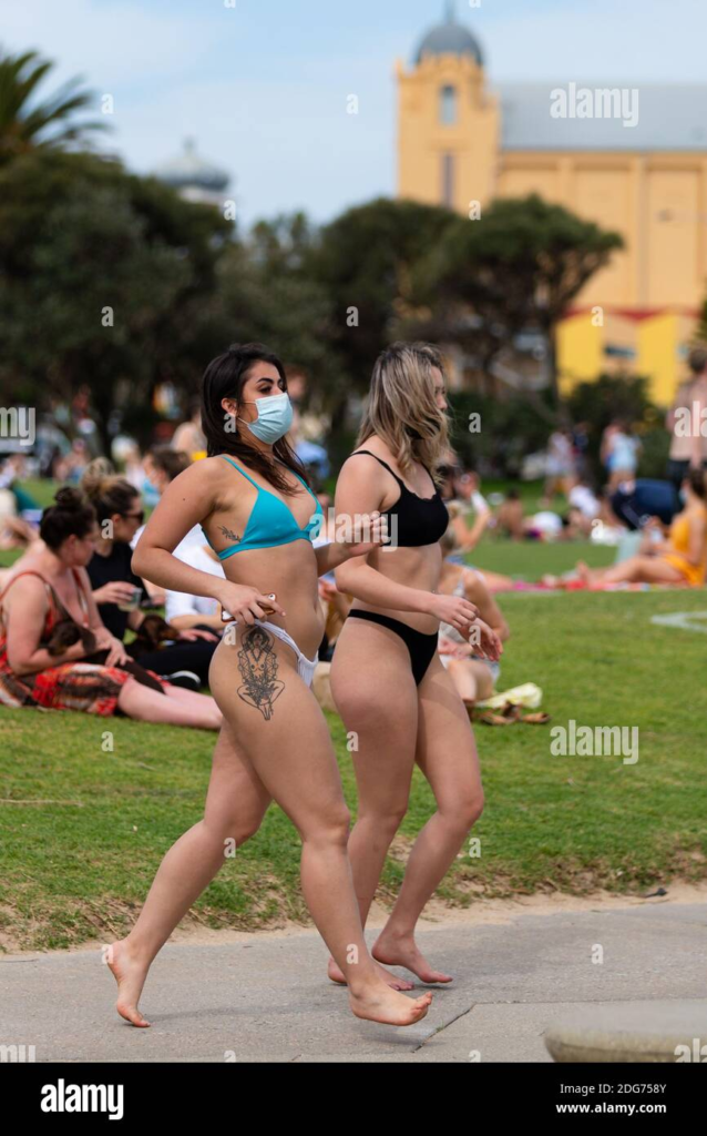 saint kilda beach girls